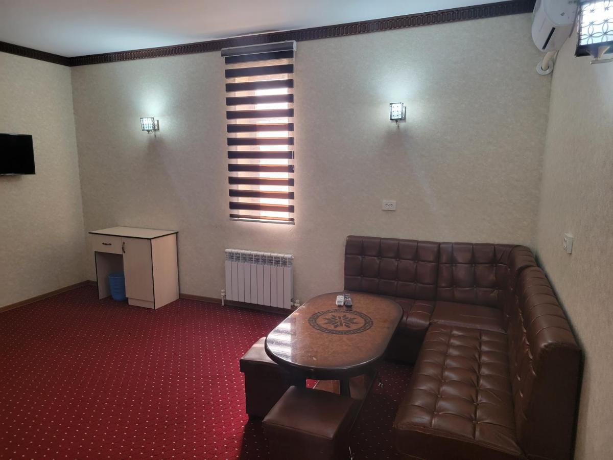 Mufarshox Hotel Бухара Екстериор снимка