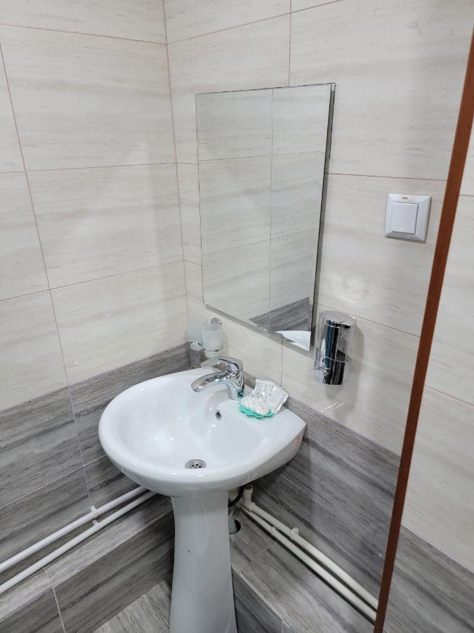 Mufarshox Hotel Бухара Екстериор снимка