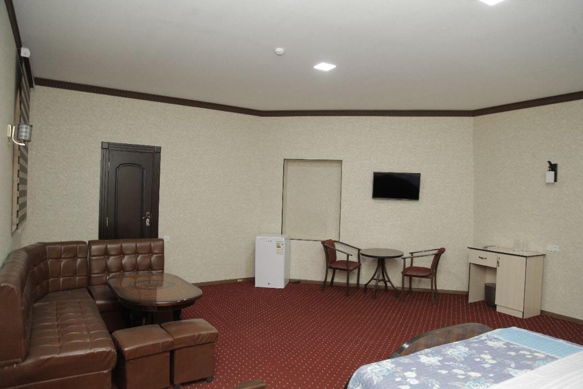 Mufarshox Hotel Бухара Екстериор снимка